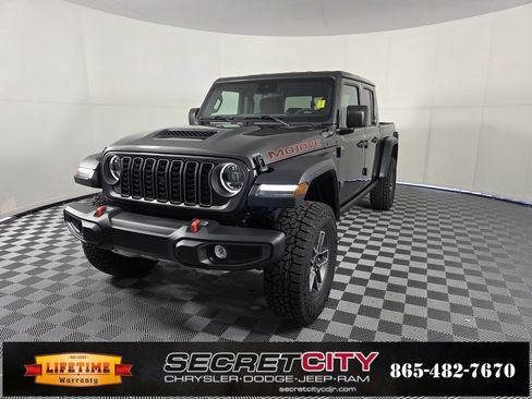 New 2025 Jeep Gladiator Mojave image 3