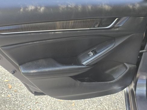 Used 2019 Honda Accord EX-L image 30