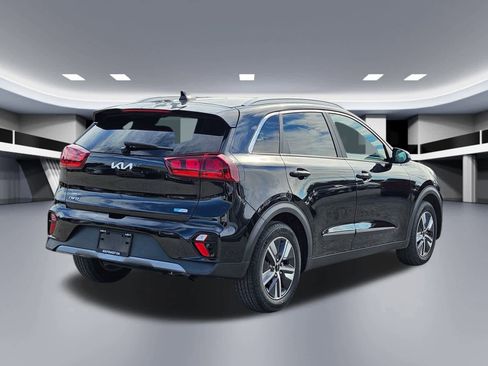 Certified 2022 Kia Niro LXS image 6