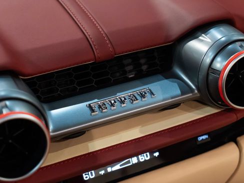 Certified 2022 Ferrari 812 GTS RWD image 34