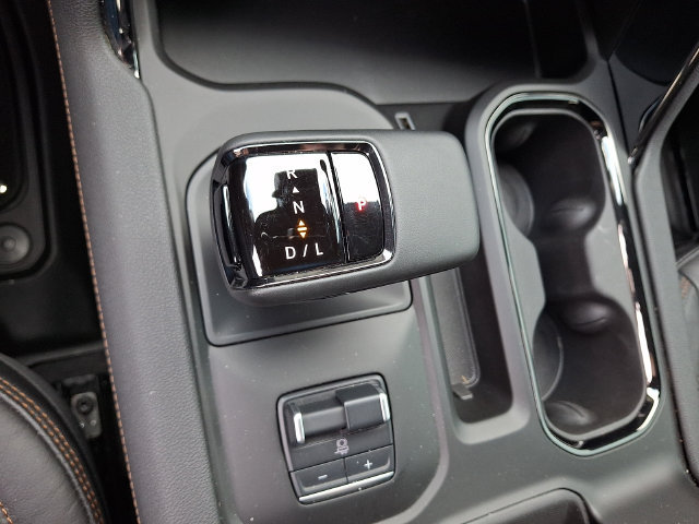 Certified 2023 GMC Sierra 1500 AT4 w/ AT4 Premium Package AWD/4WD image 15