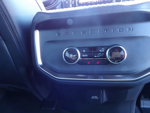 New 2025 Ford Expedition Max Platinum w/ Stealth Performance Package AWD/4WD image 26