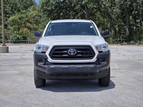 Used 2021 Toyota Tacoma SR RWD image 2