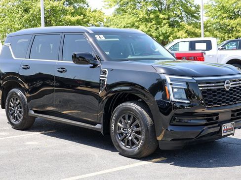 Used 2025 Nissan Armada SV AWD/4WD image 24
