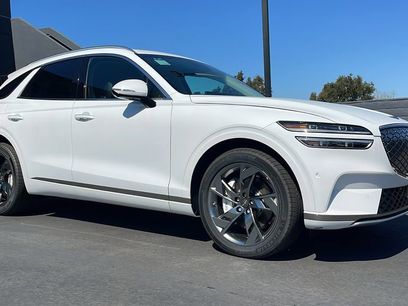 New 2025 Genesis Electrified GV70 Advanced w/ Prestige Package