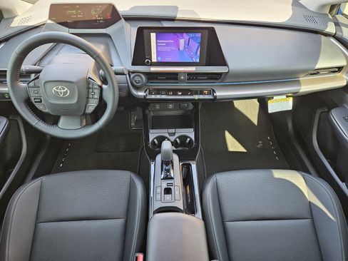 Used 2026 Toyota Prius XLE FWD image 23