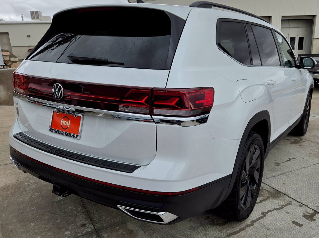 Certified 2026 Volkswagen Atlas SE FWD image 9