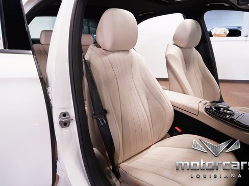 Used 2019 Mercedes-Benz E 450 4MATIC Sedan w/ Premium Package image 31