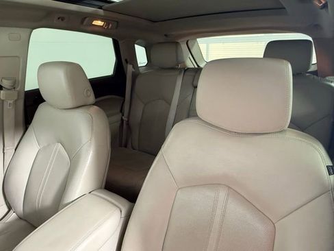 Used 2012 Cadillac SRX Luxury image 32