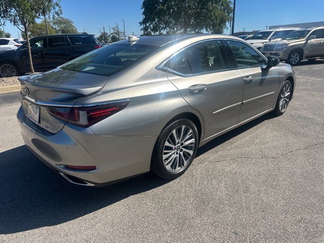 Used 2021 Lexus ES 350 w/ Premium Package FWD image 3