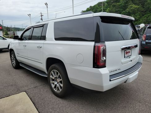 Used 2020 GMC Yukon XL Denali AWD/4WD image 7