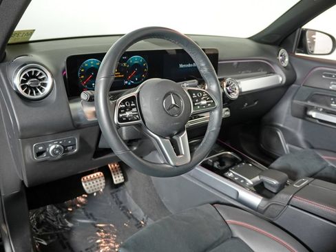 Certified 2022 Mercedes-Benz GLB 250 4MATIC image 14