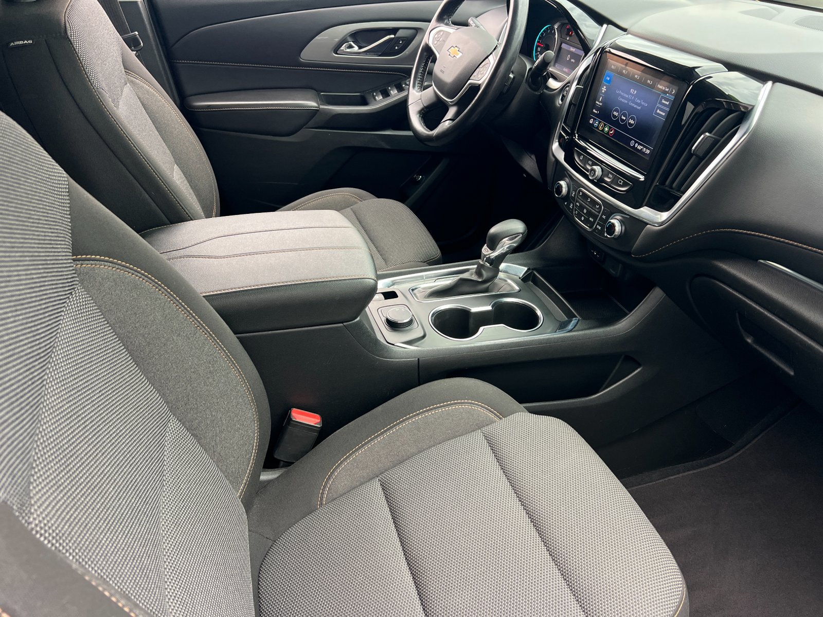 Used 2021 Chevrolet Traverse LT FWD image 17