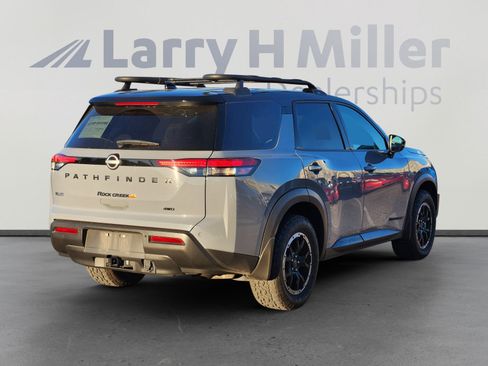 Used 2024 Nissan Pathfinder Rock Creek image 8