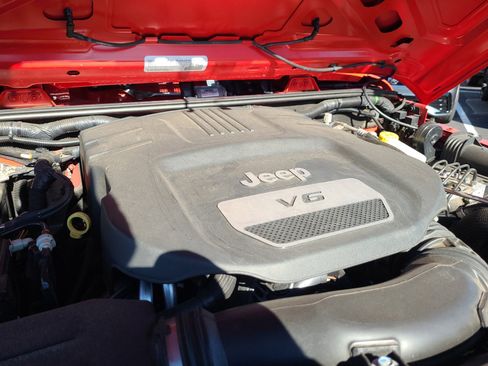 Used 2018 Jeep Wrangler Sport image 25