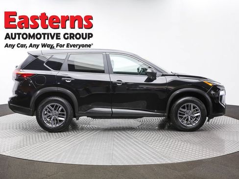 Used 2024 Nissan Rogue S image 4