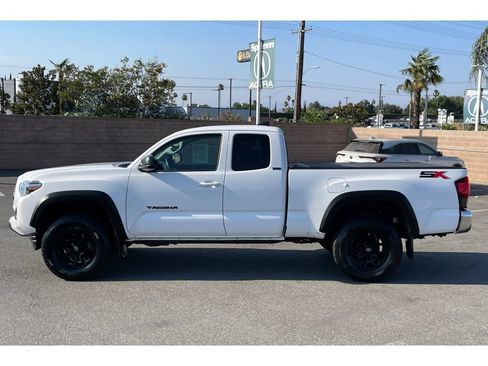 Used 2023 Toyota Tacoma SR5 image 2