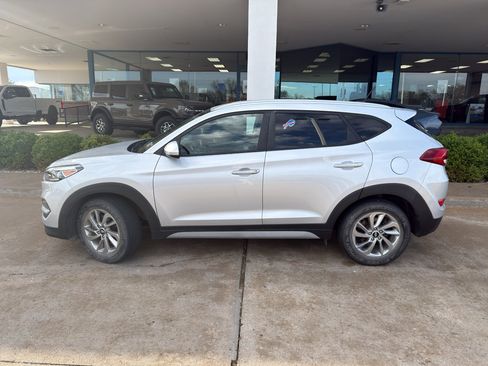 Used 2017 Hyundai Tucson SE image 10