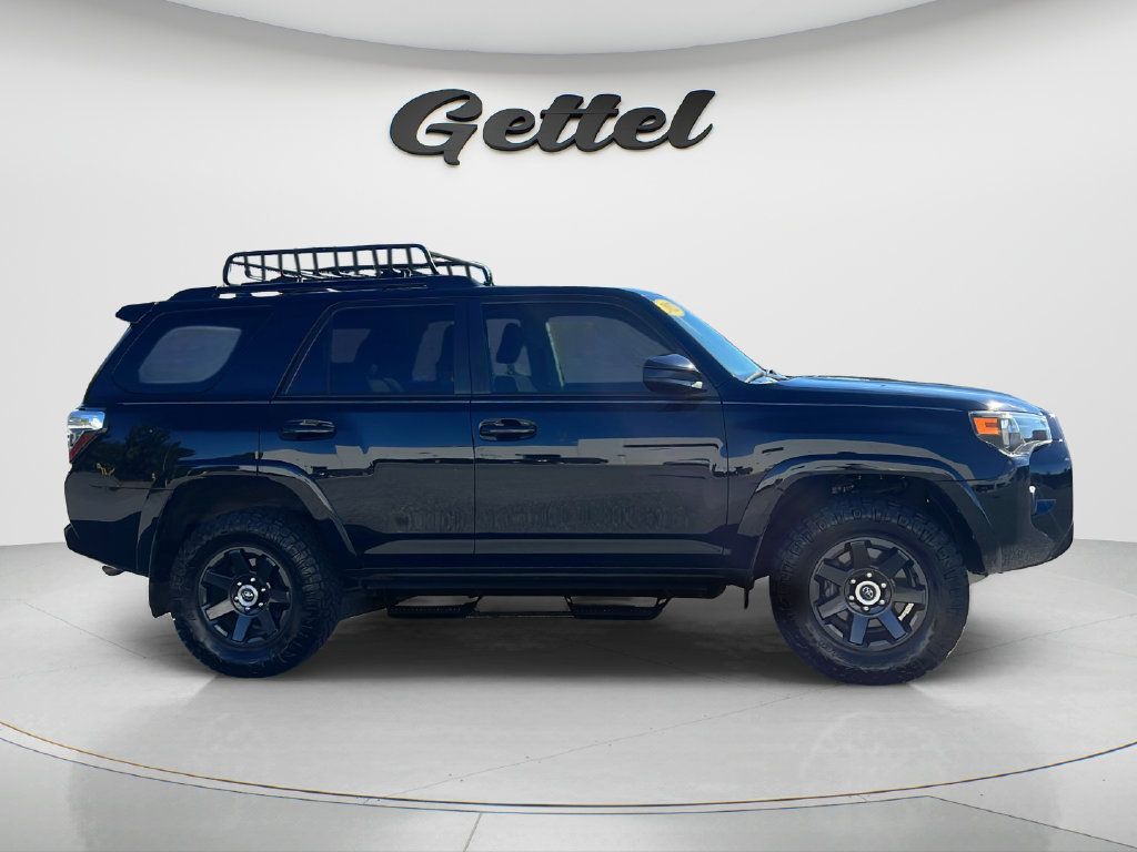 Used 2022 Toyota 4Runner Trail Special Edition AWD/4WD image 4