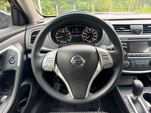 Used 2018 Nissan Altima 2.5 S w/ S Convenience Package FWD image 19