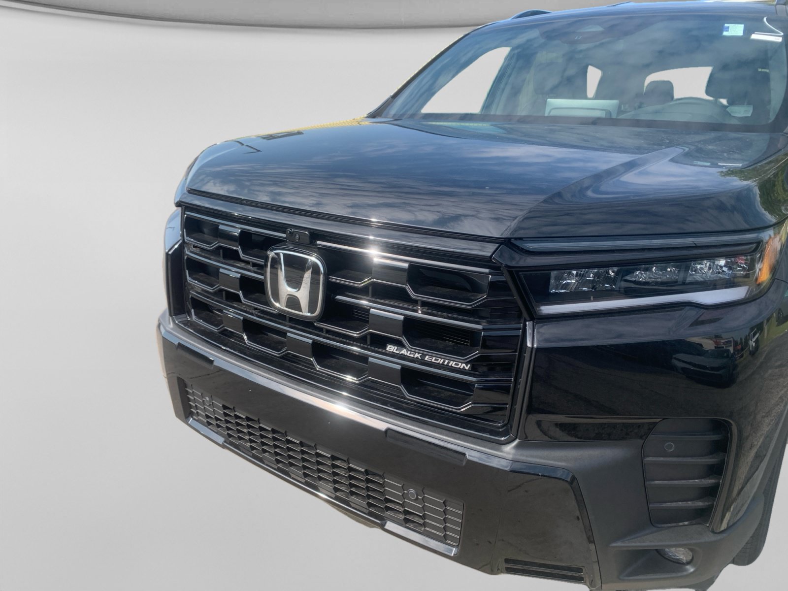 New 2026 Honda Pilot Black Edition image 9