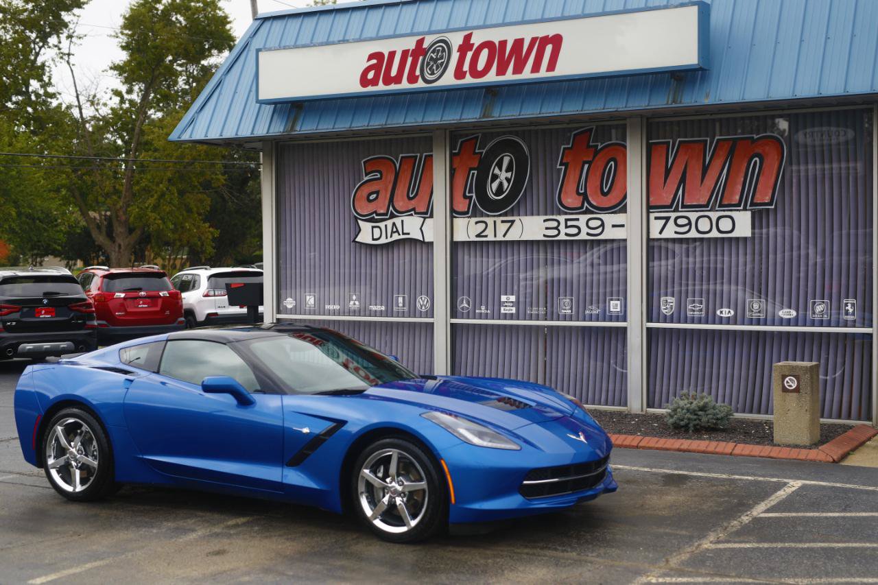 Used 2014 Chevrolet Corvette Stingray Coupe w/ 2LT Preferred Equipment Group RWD image 23