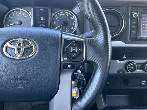 Used 2017 Toyota Tacoma SR5 w/ Tow Package image 28
