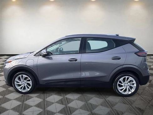 Used 2022 Chevrolet Bolt EUV LT w/ Driver Confidence Package FWD image 8