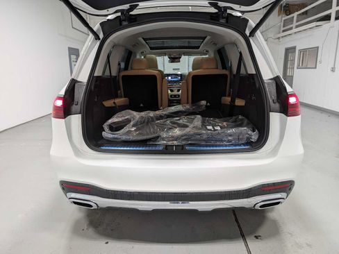 Certified 2026 Mercedes-Benz GLS 450 4MATIC image 33