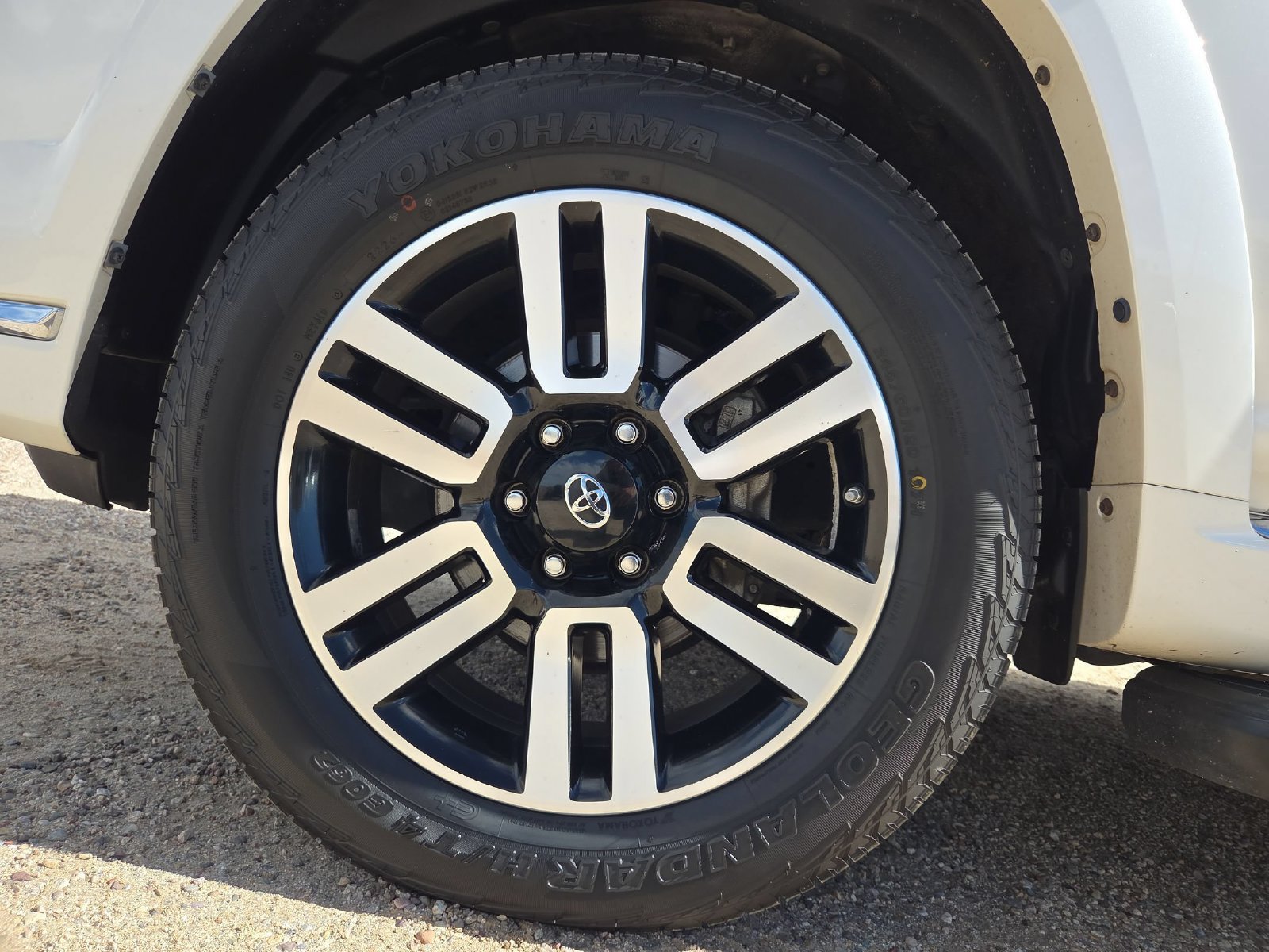 Used 2014 Toyota 4Runner 4WD image 10