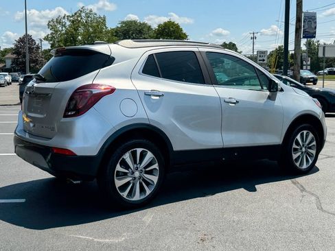 Used 2019 Buick Encore Preferred AWD/4WD image 4