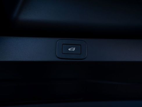 Used 2024 Land Rover Range Rover Long Wheelbase SE image 59