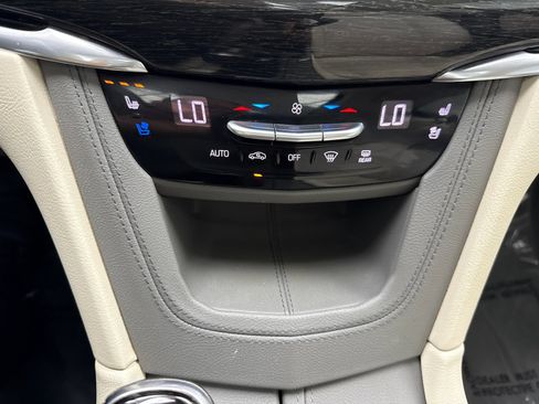 Used 2020 Cadillac XT6 Premium Luxury FWD image 29