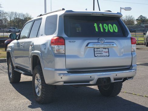 Used 2013 Toyota 4Runner SR5 w/ Convenience Pkg image 11