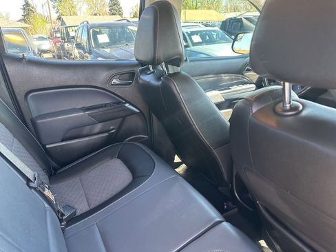 Used 2017 Chevrolet Colorado Z71 AWD/4WD image 36