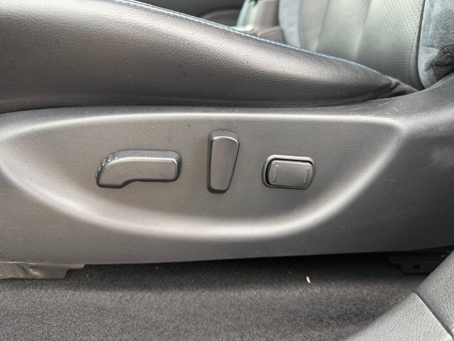 Used 2018 Nissan Leaf SL w/ SL Technology Package FWD image 24
