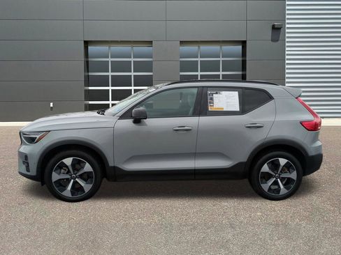 Used 2025 Volvo XC40 B5 Plus w/ Protection Package Premier image 4