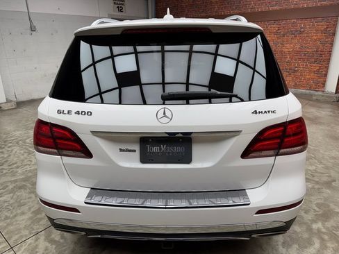 Used 2019 Mercedes-Benz GLE 400 4MATIC image 4