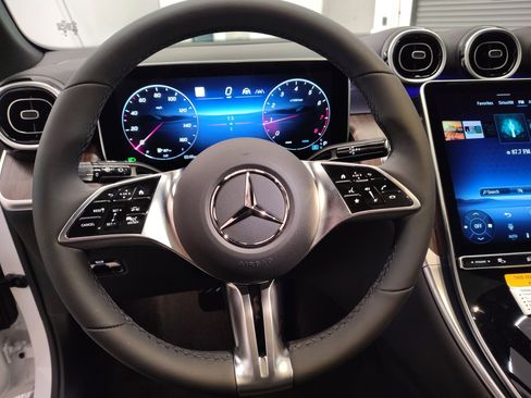 New 2026 Mercedes-Benz GLC 300 image 17