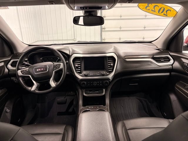 Used 2023 GMC Acadia SLT AWD/4WD image 14