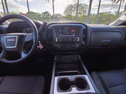 Used 2014 GMC Sierra 1500 SLT w/ SLT Preferred Package AWD/4WD image 8