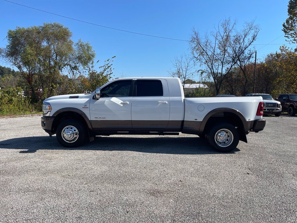 Used 2023 RAM 3500 Limited AWD/4WD image 4