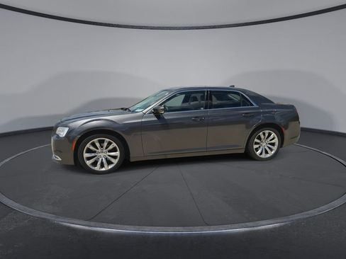 Used 2019 Chrysler 300 Touring L w/ Quick Order Package 22F RWD image 5