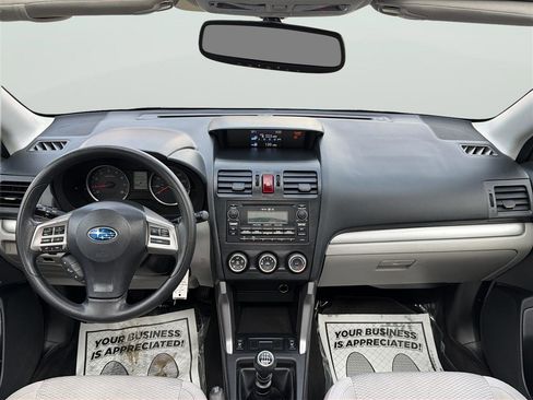 Used 2015 Subaru Forester 2.5i Premium AWD/4WD image 19