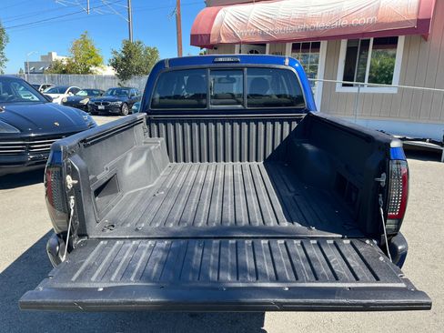 Used 2014 Toyota Tacoma PreRunner RWD image 4