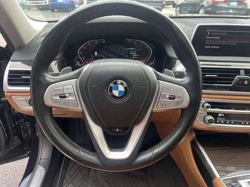 Used 2021 BMW 740i w/ Premium Package RWD image 22