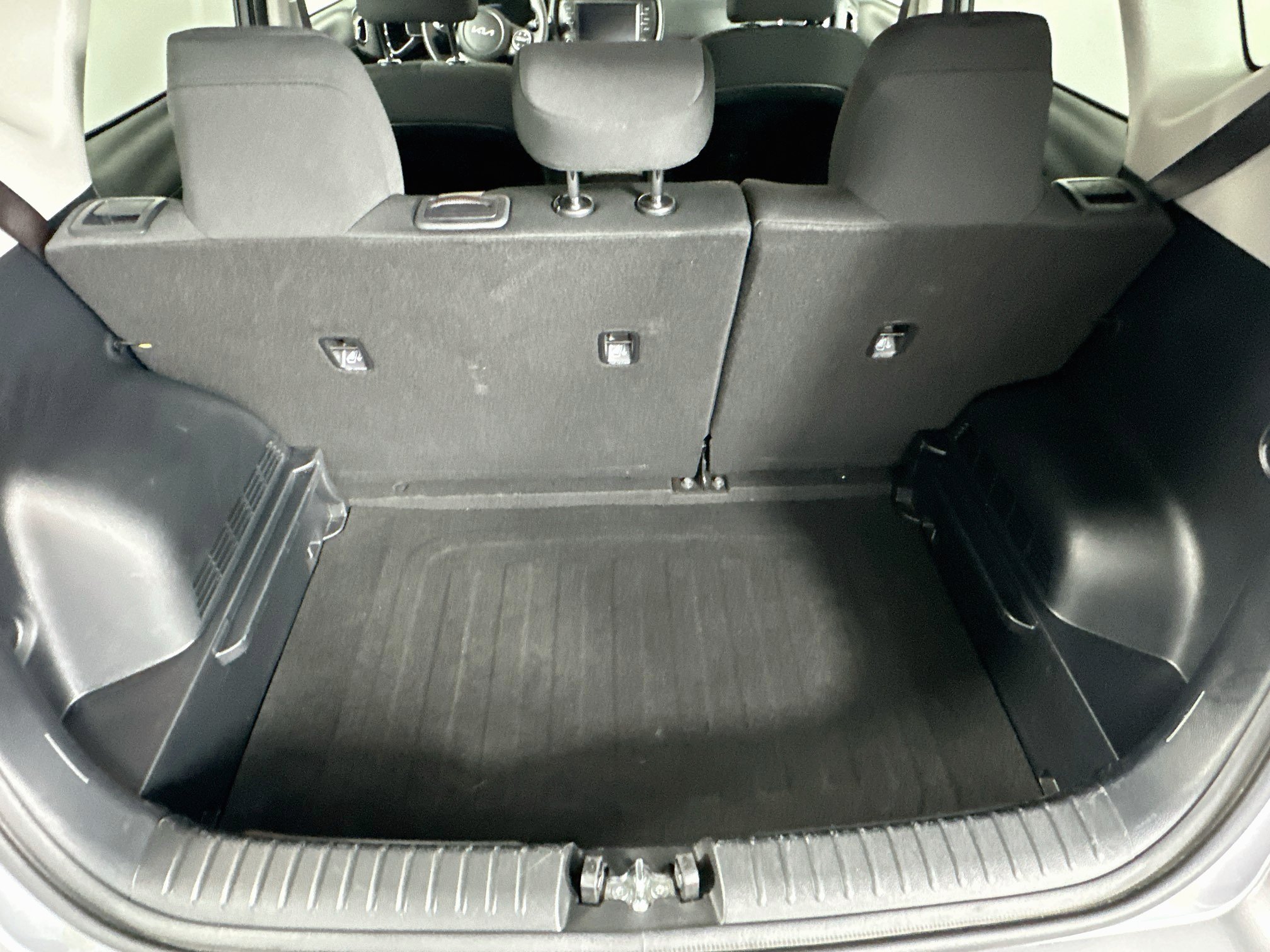 Used 2025 Kia Soul LX w/ LX Technology Package FWD image 27