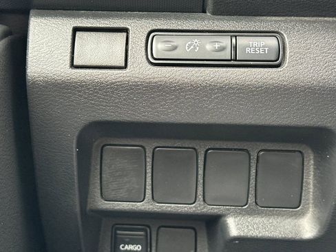 Used 2023 Nissan Frontier SV w/ Tow Package image 34