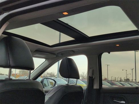 Used 2023 Nissan Rogue SV w/ SV Premium Package image 17