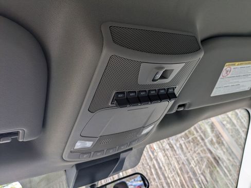 Certified 2022 Ford F250 XLT w/ XLT Premium Package image 23